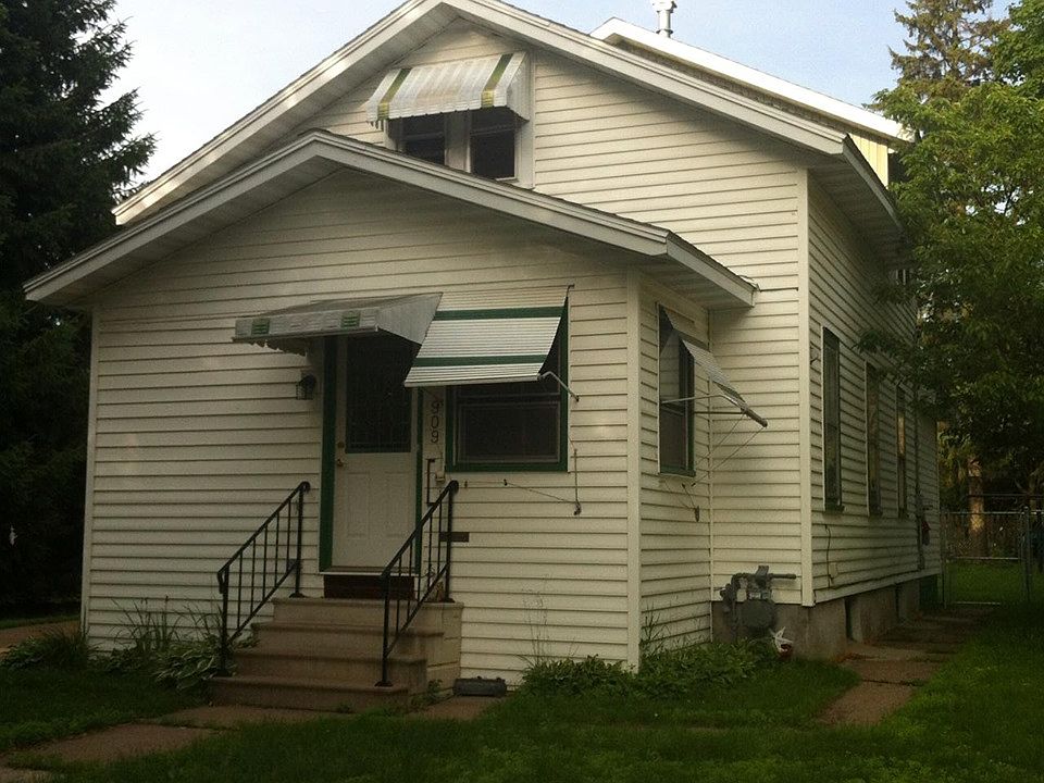 1st image of 909 S 8th Ave