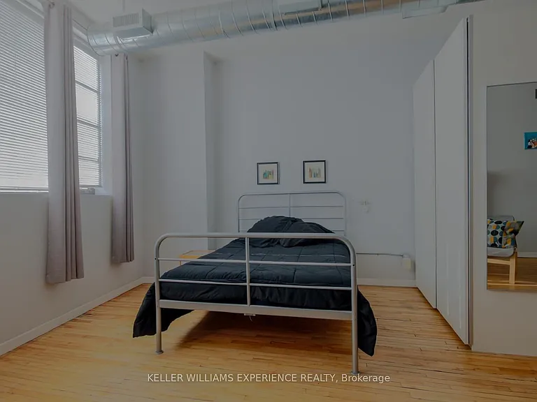 17 John St N #2 — Photo 9