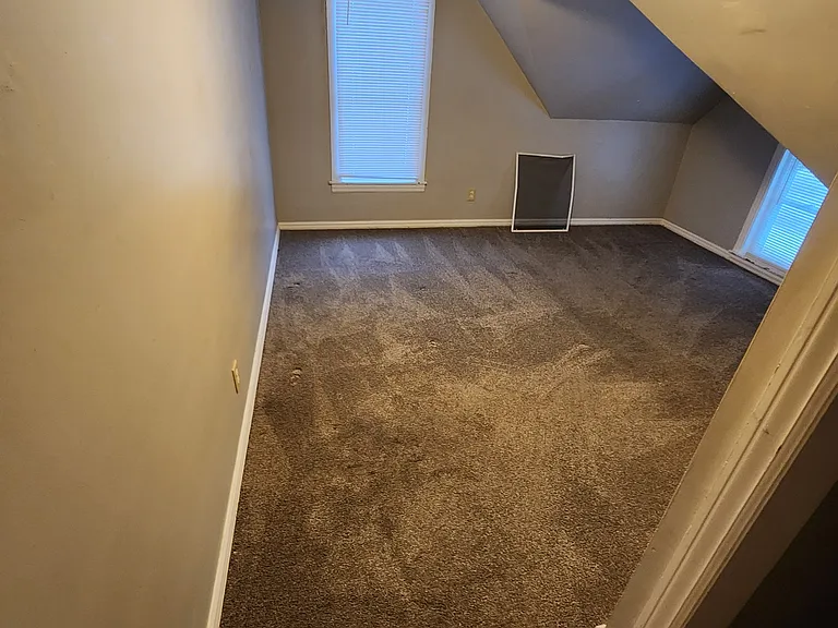 186 N Elm St #2 — Photo 20