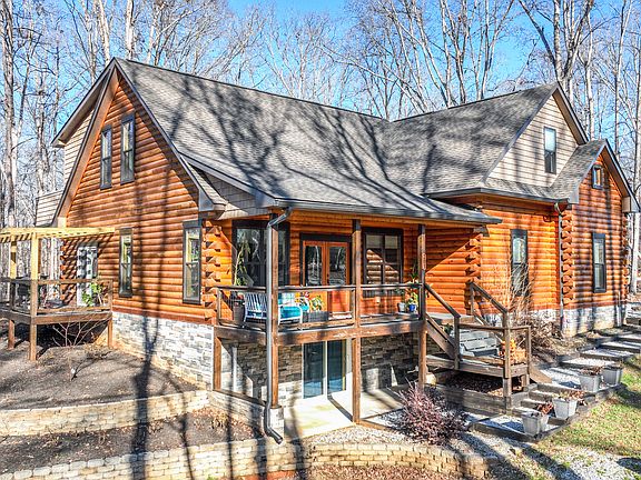 2nd image of 203 Teasley Ln
