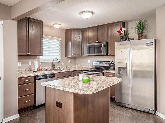 4th image of 8212 Royal Elm Dr