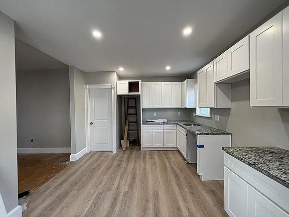 4th image of 5 Oliver St