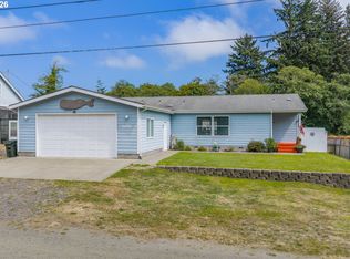 1050 Broadway Ave, Winchester Bay, OR 97467