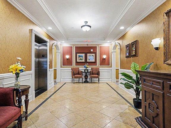 5th image of 10400 Rosegate Ct Unit 303