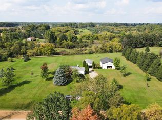 53 E Barnes Rd, Fostoria, MI 48435