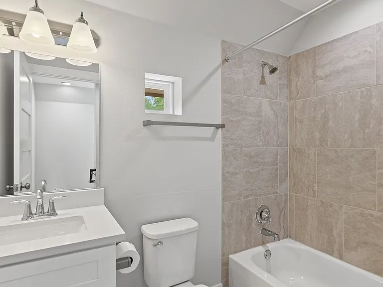 6109 Cherrylawn Cir #A — Photo 34