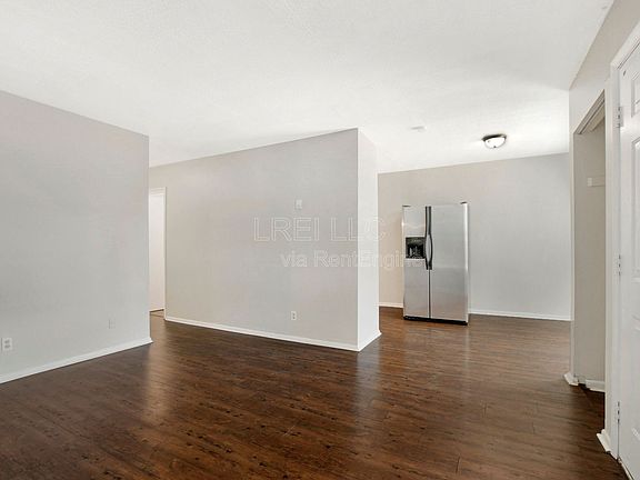 4th image of 118 Poplar Level Ct #209