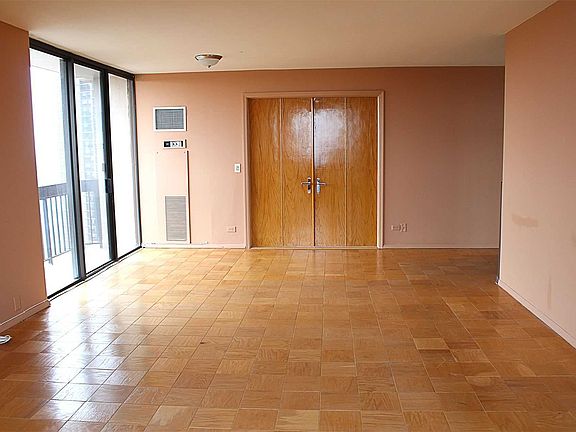 5th image of 270-10-23N Queens Ave