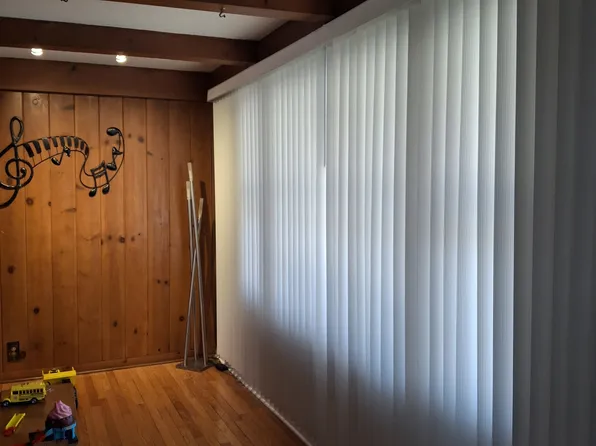 2347 N 117th St, Wauwatosa, WI 53226