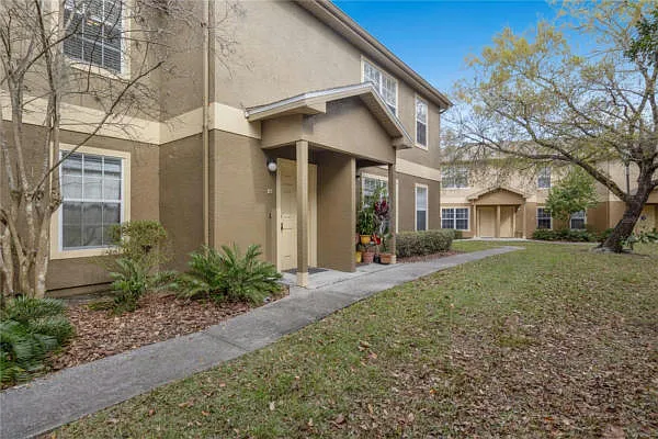 36101 Deer Creek Dr — Photo 2