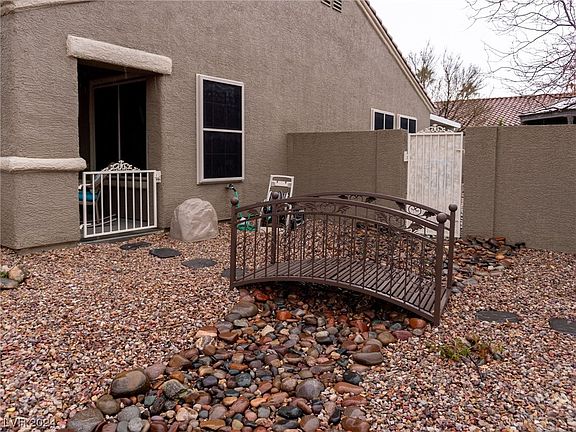 4th image of 411 Morning Mauve Ave