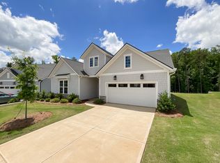 7037 Wayfarer Dr, Charlotte, NC 28269
