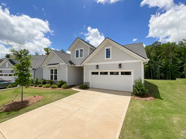 7037 Wayfarer Dr, Charlotte, NC 28269