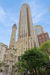 800 N Michigan Ave APT 2003, Chicago, IL, 60611