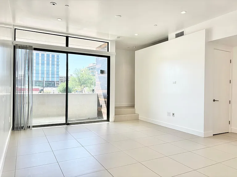7301 E Minnezona Ave #1007 — Photo 4