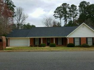1204 Juniper Ridge Ln, Northport, AL 35473