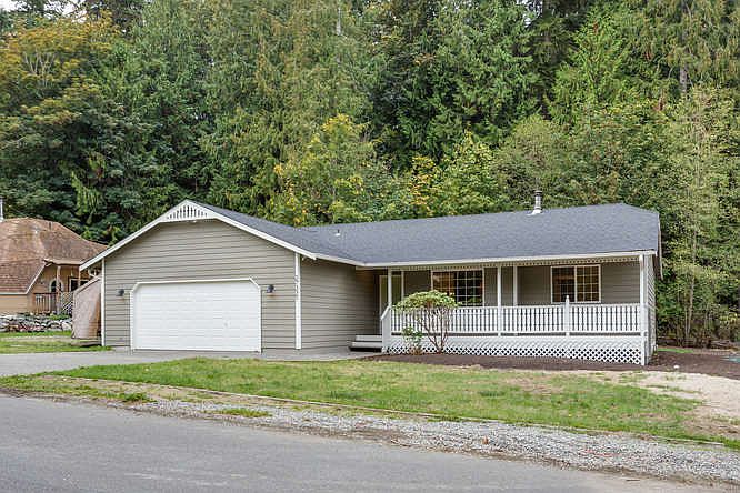 1st image of 27321 Baywood Dr NE