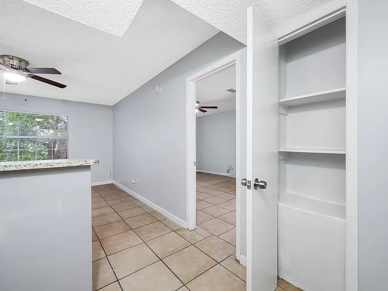 5113 N Nebraska Ave — Photo 45
