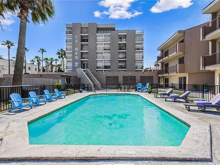 520 S Chaparral St #501 — Photo 1