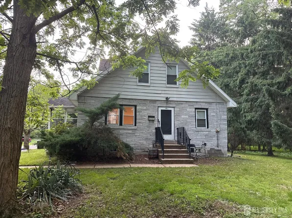 303 Stephenson Ave, Middlesex, NJ 08846