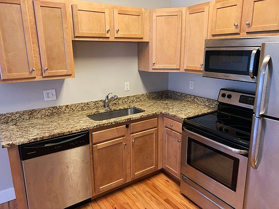 5th image of 1644 N High St #48
