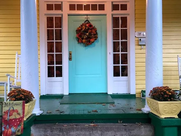 135 Sutherlin Ave, Danville, VA 24541