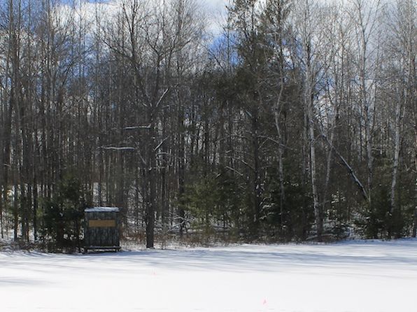 W7202 Kodiak Dr, Pembine, WI 54156