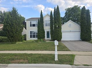 33 Buchanan Ln, Streamwood, IL 60107