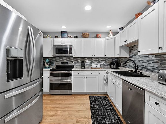 3rd image of 28 Pearson Road