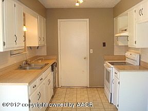 3rd image of 610 Butterfield Trl