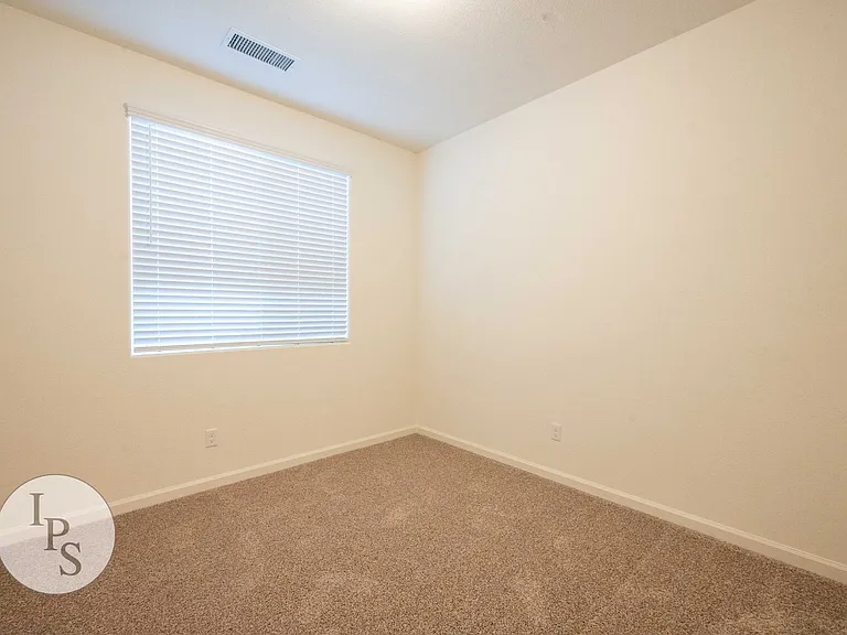 1457 Las Rosas Ave — Photo 16