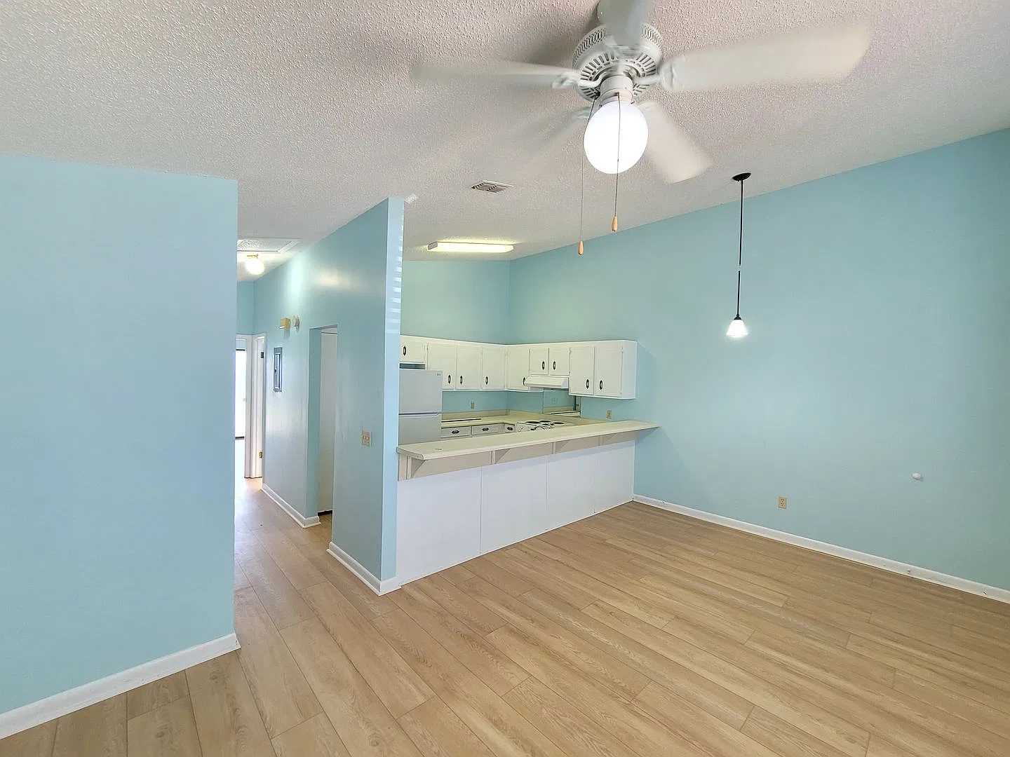 1 Bedroom 1 bath Duplex — Photo 4