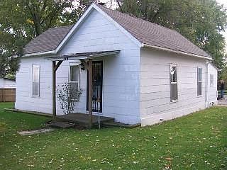 2nd image of 418 Montgomery St