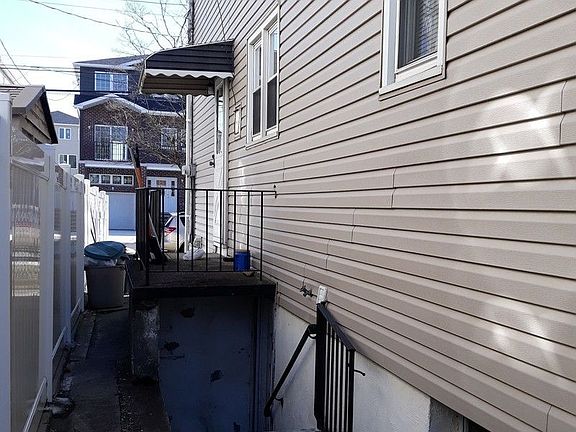 4th image of 485 Amherst Ave