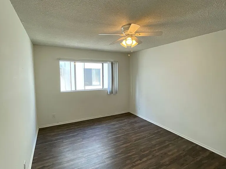 825 S Bedford St — Photo 13