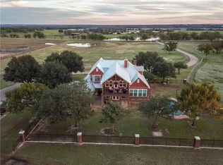 1334 Coyote Ln, Crawford, TX 76657