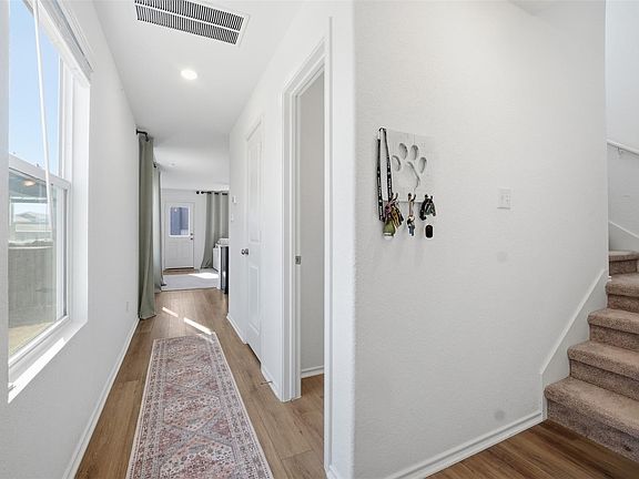 5th image of 625 Marty Allen Loop