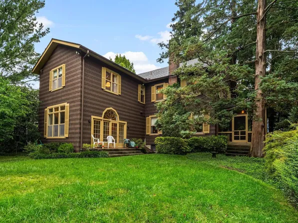 5720 Oakshire Rd, Baltimore, MD 21209