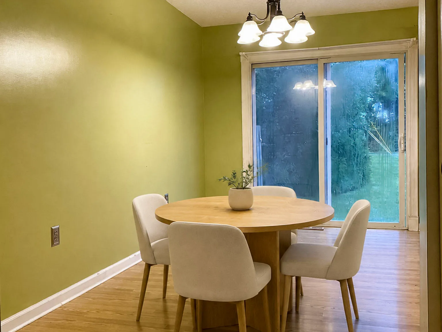 3 bed, 1500 sqft, $1,795 — Photo 3