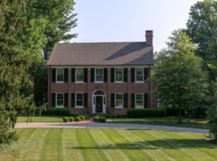 485 Lightfoot Rd, Mockingbird Valley, KY 40207