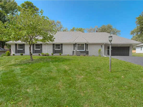 1011 Tam O Shanter Dr, Kansas City, MO 64145