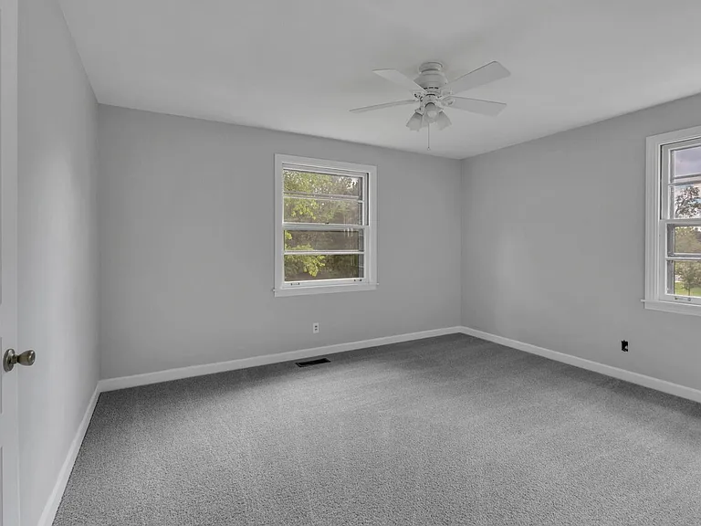 314 Woodberry Dr — Photo 5