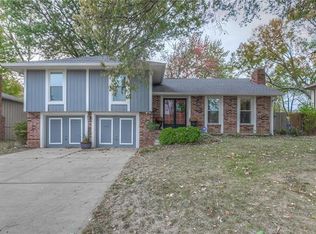 8442 Valley View Dr, Overland Park, KS 66212