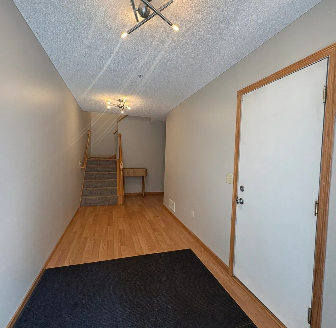 2 bed, 1600 sqft, $2,300 — Photo 1