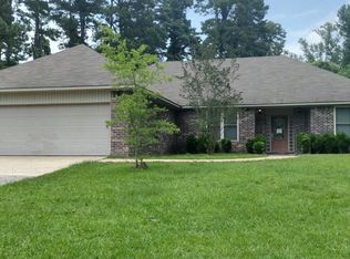 77 Azalea St, Magnolia, AR 71753