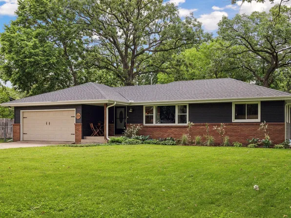 124 Craig Way NE, Fridley, MN 55432