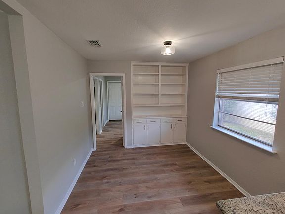 4th image of 1504 Cochise Dr