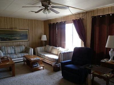 Large LIving Room, lots of windows