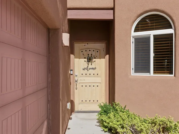 1568 Shalako Way, Santa Fe, NM 87507