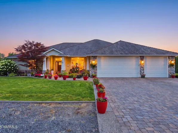 70 Canyon Gate Ln, Selah, WA 98942
